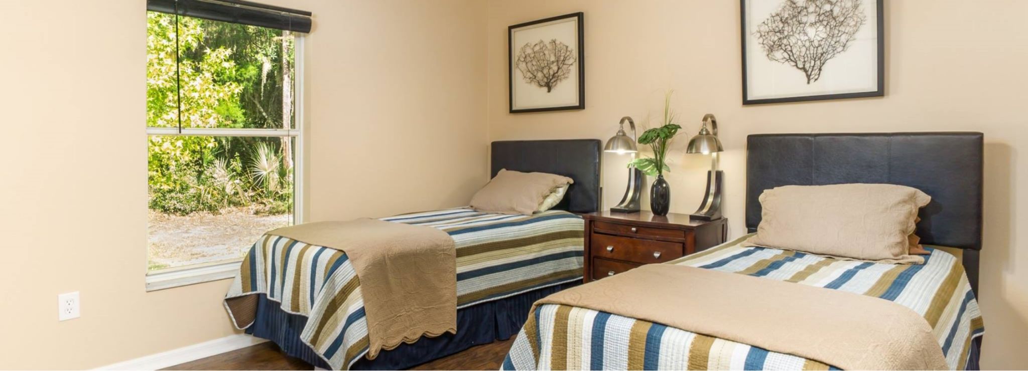 facility_bedroom 2-bed bedroom in our residential drug rehab